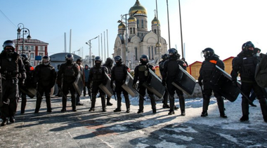 UPDATE-Peste 500 de persoane arestate la manifestaţii pro-Navalnîi în cel puţin 35 de oraşe ruseşti, inclusiv 100 la Moscova