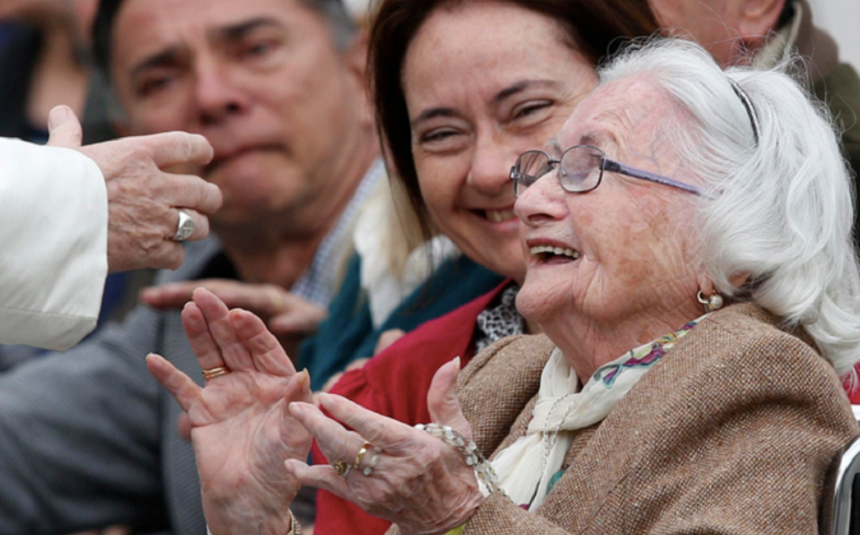 Papa Francisc instituie o Zi anuală a Bunicilor şi Bătrânilor, în a patra duminică din iulie