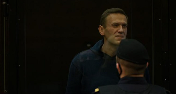 Navalnîi consideră că audierea sa are scopul să le facă frică unor milioane de ruşi; Putin ”va intra în istorie ca Otrăvitorul Chiloţilor”, denunţă el într-un discurs în instanţă şi dezvăluie că otrava i-a fost pusă în partea din faţă a chiloţilor