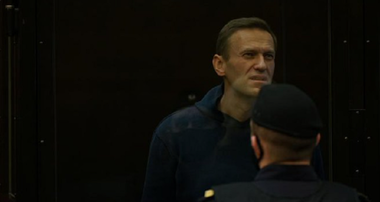 Navalnîi consideră că audierea sa are scopul să le facă frică unor milioane de ruşi; Putin ”va intra în istorie ca Otrăvitorul Chiloţilor”, denunţă el într-un discurs în instanţă şi dezvăluie că otrava i-a fost pusă în partea din faţă a chiloţilor