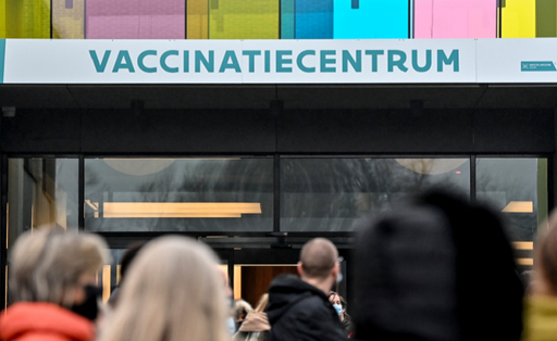 GSK şi CureVac se aliază pentru a produce un nou vaccin împotriva noilor variante de SARS-CoV-2, pe bază de ARN mesager, şi speră ca acesta să fie gata în 2022