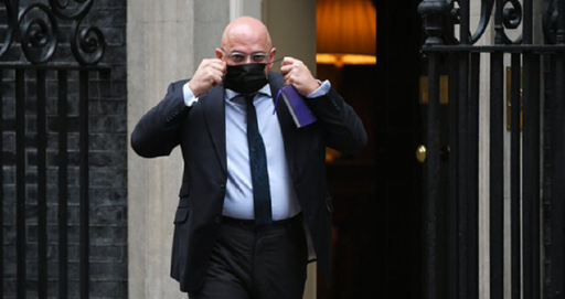În lume sunt 4.000 de variante ale noului coronavirus, anunţă Guvernul britanic. Londra lansează teste clinice pentru a evalua răspunsul imunitar la combinaţia de vaccinuri Pfizer şi AstraZeneca, la un interval de 12 săptămâni între prima doză şi rapel