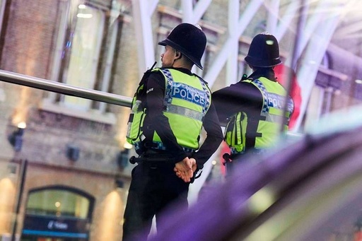 Marea Britanie - Un bărbat a murit şi alţi 10 au fost răniţi prin înjunghiere în sudul Londrei