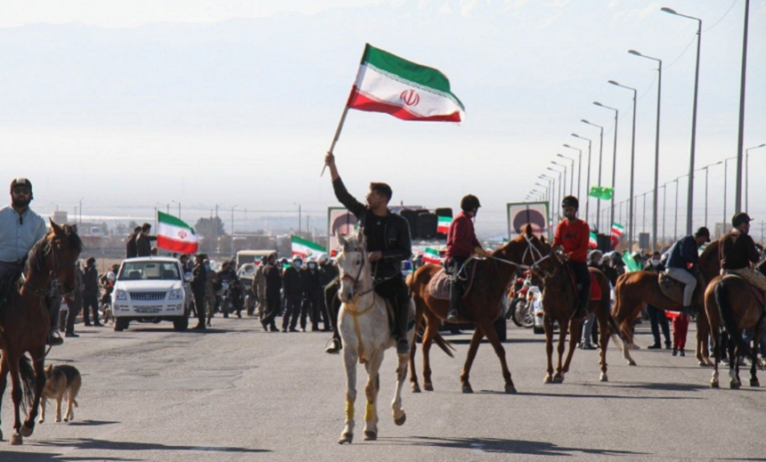 Defilări în Iran, la marcarea a 42 de ani de la Revoluţia islamică, la o zi după lansarea campaniei de vaccinare împotriva covid-19