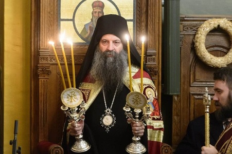Biserica Ortodoxă Sârbă a anunţat alegerea unui nou patriarh considerat apropiat al puterii politice