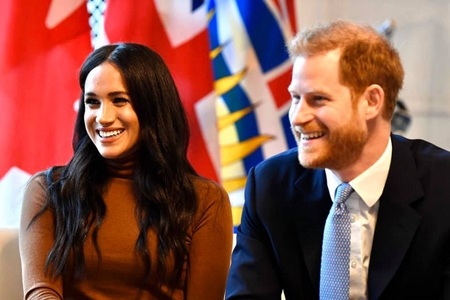 Palatul Buckingham: Prinţul Harry şi Meghan Markle nu vor mai fi membri activi ai familiei regale

