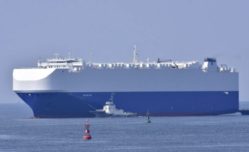 O navă israeliană, MV Helios Ray, care transporta maşini din Arabia Saudită în Singapore, lovită de o explozie la Golful Oman, fără victime; o societate de supraveghere maritimă aratp cu degetul Iranul