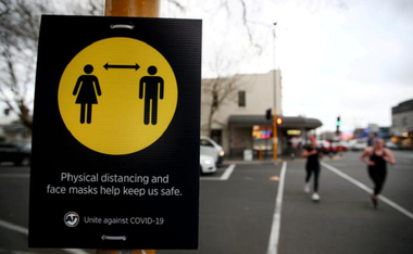 Oraşul neozeelandez Auckland intră în carantină de duminică, o săptămână, după descoperirea unui cluster covid-19, anunţă Jacinda Ardern