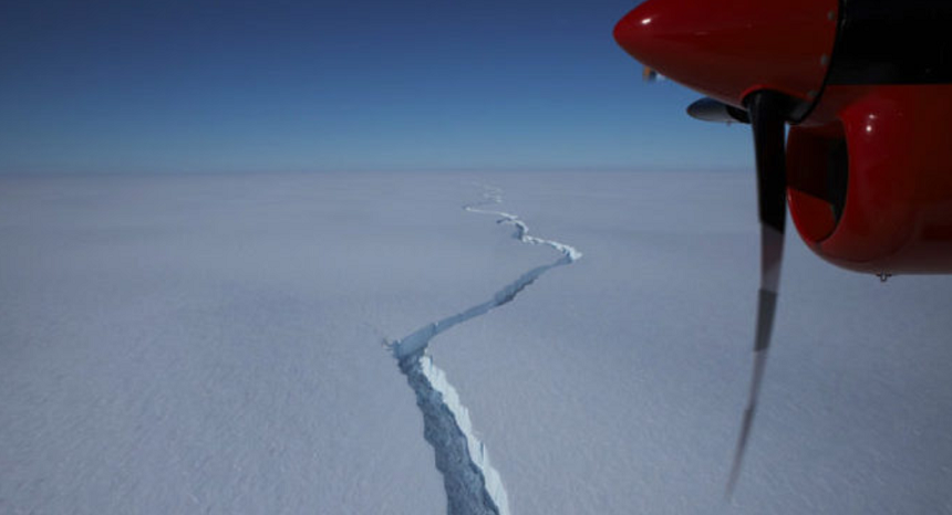 Un imens aisberg, cât Parisul sau Londra de mare, se desprinde din Antarctica - VIDEO