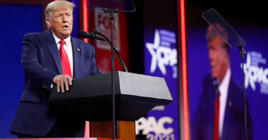 Trump flirtează, la Orlando, cu ideea de a candida la preşedinţie în 2024