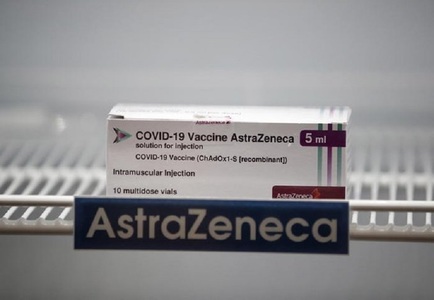 Italia: Administrarea vaccinului AstraZeneca, suspendată în regiunea Piemont după moartea unui profesor