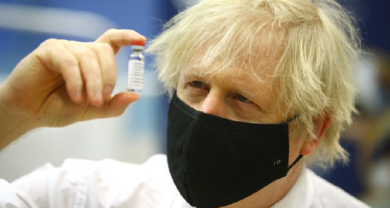 Boris Johnson dă asigurări că vaccinul AstraZeneca-Oxford este ”sigur” şi ”extrem” de eficient