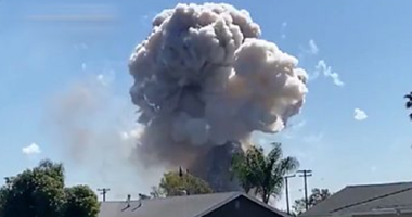 Doi morţi şi o casă distrusă în California, în explozia unor focuri de artificii, urmată de un incendiu