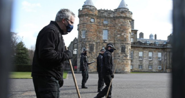 Un bărbat în vârstă de 39 de ani, arestat în urma unei alerte cu bombă la Palatul Holyrood, reşedinţa oficială a reginei Elizabeth a II-a, în Scoţia