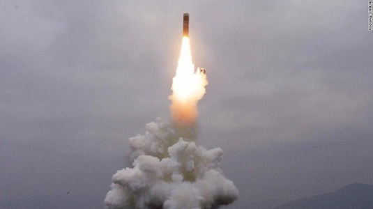 Coreea de Nord a lansat două rachete balistice în Marea Japoniei

