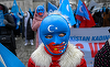 Sute de uiguri manifestează la Istanbul şi Ankara împotriva unei vizite în Turcia a ministrului chinez de Externe Wang Yi; refugiaţi uiguri se tem că Turcia ar putea ratifica un tratat de extrădare cu China în schimbul unor vaccinuri împotriva covid-19