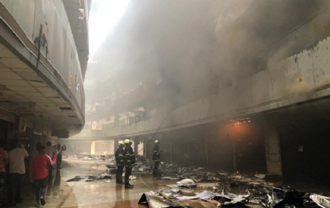Cel puţin şase morţi în India, într-un incendiu la un complex comercial din Mumbai în care se află un spital cu pacienţi covid-19