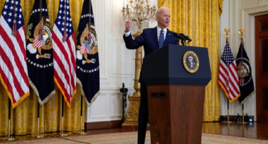 Talibanii ameninţă să-şi reia atacurile împotriva americanilor, dacă nu se retrag din Afganistan la 1 mai