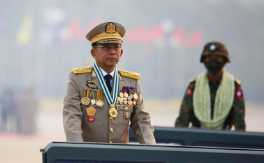 Tatmadaw, armata birmană, îşi arată muşchii într-o defilare de Ziua Forţelor Armate, la care asistă delegaţii chineză şi rusă; cel puţin 90 de oameni, ucişi la manifestaţii în favoarea democraţiei în Myanmar