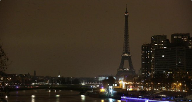 Oraşe şi monumente din întreaga lume, în beznă, timp de o oră, de ”Earth Hour”; WWF subliniază legătura dintre distrugerea naturii şi incidenţa tot mai mare a unor boli precum covid-19