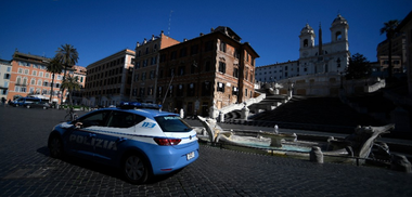 Un căpitan de fregată italian arestat şi un ofiţer rus reţinut, într-un flagrant delict de spionaj în favoarea Rusiei; ambasadorul rus la Roma Serghei Razov, convocat