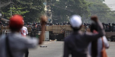 Emisarul ONU pentru Myanmar avertizează, în Consiliul de Securitate al ONU, cu privire la riscul unui ”război civil” şi unei ”băi de sânge”; China respinge sancţiuni 
