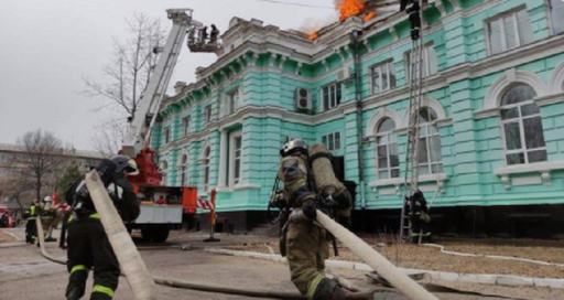 Chirurgi ruşi finalizează cu succes o operaţie pe cord deschis în timpul unui incendiu la o clincă de chirurgie cardiacă din Blagoevşcensk, În Extremul Orient rus; 128 de persoane evacuate, nicio victimă