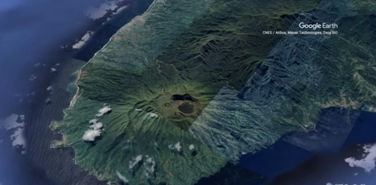 Alertă roşie în insula St Vincent pentru erupţie vulcanică „iminentă”
