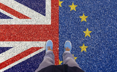 UE şi Marea Britanie se apropie de un acord pe tema aplicării reglementărilor comerciale post-Brexit în Irlanda de Nord, în negocieri după declanşarea unei proceduri de infringement cu privire la încălcarea acordului Brexitului