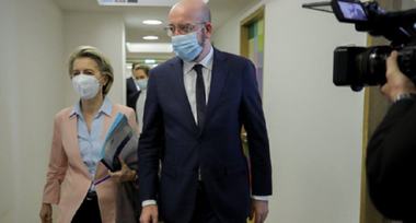 Ursula von der Leyen îl pune în gardă pe Charles Michel după ”Sofagate” că nu va permite ca o asemenea situaţie să se repete; Consiliul dă asigurări că Micel deţine preşedinţia în protocol, CE contestă într-un memorandum în cinci puncte; audieri în PE