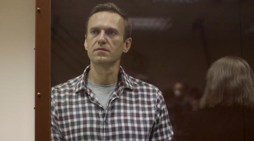 Medici: Navalnîi poate suferi în orice moment un stop cardiac