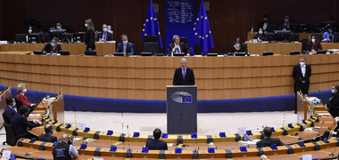 Parlamentul European ratifică acordul comercial post-Brexit cu Regatul Unit