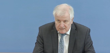 Germania înregistrează un număr-record de infracţiuni comise de extrema dreaptă în 2020, ”cea mai mare ameninţare la adresa securităţii ţării”, anunţă Horst Seehofer, care evocă o polarizare socială din cauza pandemiei covid-19