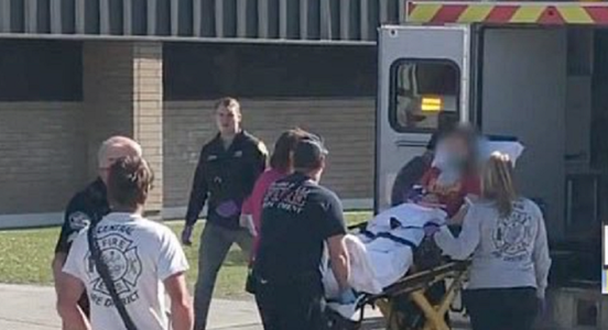 O elevă de clasa a şasea deschide focul în colegiul în care învaţă, la Rigby, în Idaho şi răneşte trei persoane; dezarmată de o profesoară, fata, arestată de poliţie