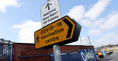 Autoritatea de reglementare britanică JCVI recomandă limitarea vacinării cu vaccinul anticovid AstraZeneca-Oxford la persoane în vârstă de peste 40 de ani