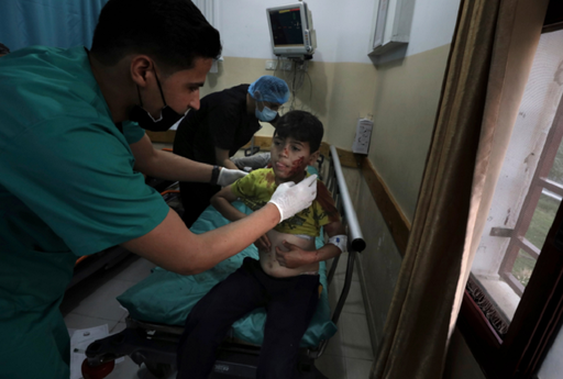 Escaladare sângeroasă între Hamas şi Israel pe fondul unor cocniri la Ierusalimul de Est; peste 20 de palestinieni, inclusiv nouă copii, ucişi şi alţi 106 răniţi în atacuri israeliene, ca represalii după lansarea 200 de proiectile palestiniene către Israel