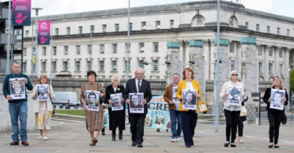 Justiţia nord-irlandeză denunţă rolul armatei britanice în atacuri armate sângeroase din 1971