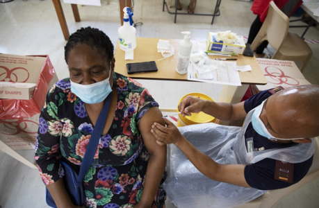Africa de Sud îşi lansează campania de vaccinare împotriva covid-19