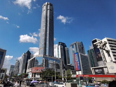 Un zgârie-nori de birouri şi magazine din Shenzhen, SEG Plaza, închis până la noi ordine în urma unor vibraţii misterioase - VIDEO
