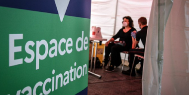 Toţi francezii majori se pot programa, de joi, pentru a se vaccina împotriva covid-19 începând de la 31 mai