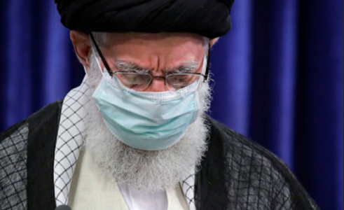 Ali Khamenei susţine descalificarea a sute de candidaţi în alegerile prezidenţiale iraniene