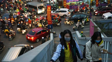 Vietnamul suspendă zborurile internaţionale către  Hanoi începând de marţi