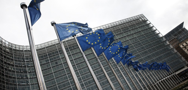 Comisia Europeană prelungeşte până la sfârşitul lui 2022 suspendarea reglementărilor privind disciplina bugetară, în vederea depăşirii crizei economice cauzate de covid-19