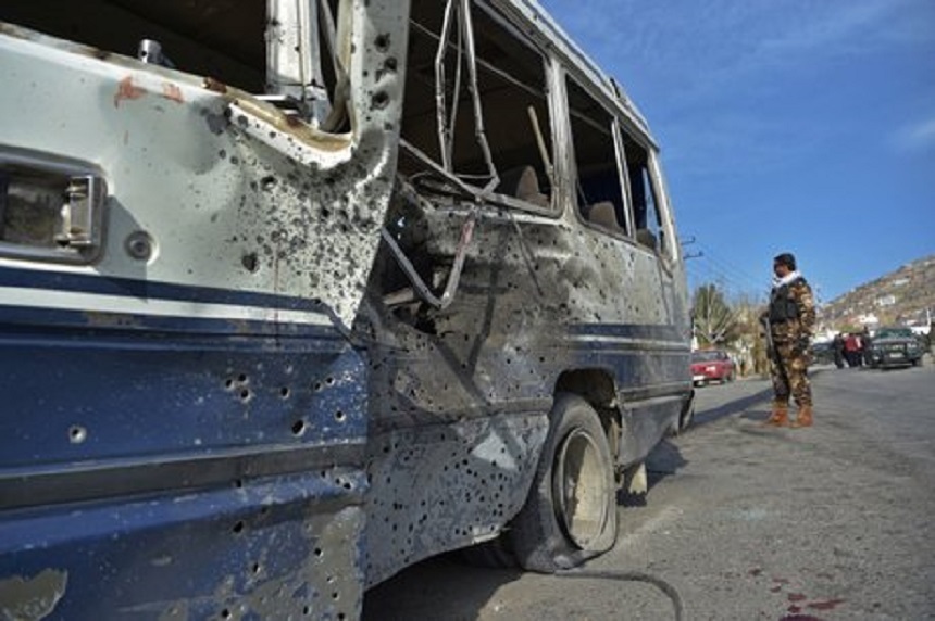 Afganistan: Cel puţin 11 persoane au murit după explozia unui autobuz