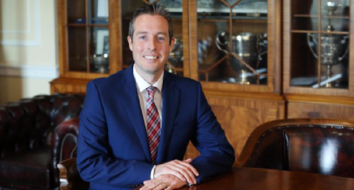 Deputatul unionist Paul Givan, desemnat de DUP premier nord-irlandez, după demisia lui Arlene Foster din cauza Brexitului