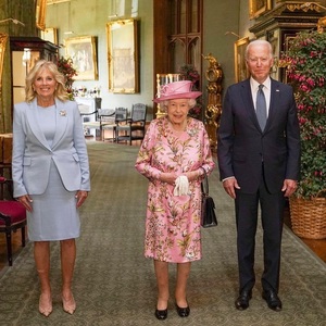 Joe Biden a fost primit de regina Elizabeth a II-a la Castelul Windsor - VIDEO