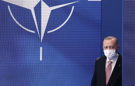 Erdogan îşi exprimă speranţa, în marja summitului NATO, ca negocieri turco-elene să aducă stabilitate în estul Mediteranei