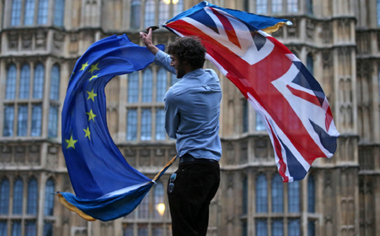 Regatul Unit, împărţit, la cinci ani de la referendumul Brexitului, iar o majoritate a britanicilor vor înapoi în UE