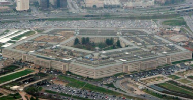 O traducătoare americană a Pentagonului, Mariam Thompson, găsită vinovată de trădarea unor informatori ai armatei americane în Irak, condamnată la 23 de ani de închisoare în urma unei înţelegeri cu procuratura
