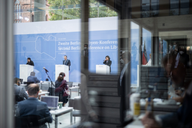 Progrese la Conferinţa de la Berlin în vederea retragerii combatanţilor străini din Libia, anunţă ministrul libian de Externe Najla Mangoush; Rusia şi Turcia au încheiat un acord preliminar în vederea retragerii a 300 de mercenari